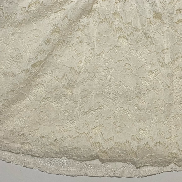 Forever 21 lace mini flared skirt - Picture 4 of 6